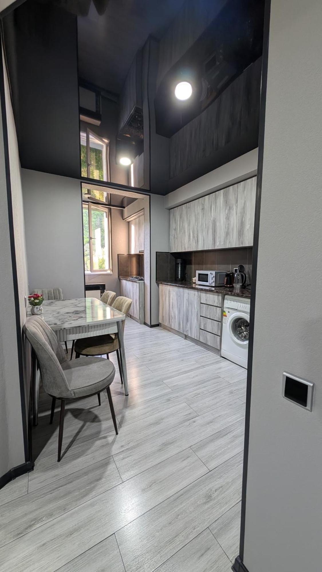 Gari'S Apartment Next To Borjomi Central Park エクステリア 写真